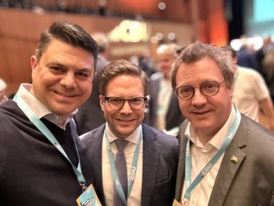 Mein Netzwerk in der Politik hilft mir viele Themen vor Ort einzuordnen. Hier mit unserem Abgeordneten Fabian Gramling MdB und Dr. Michael Preusch MdL